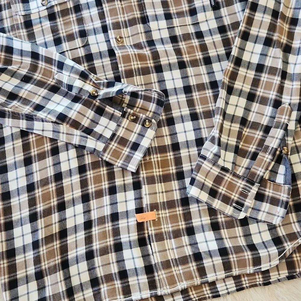 Vans mens flannel button-down - Picture 3 of 6
